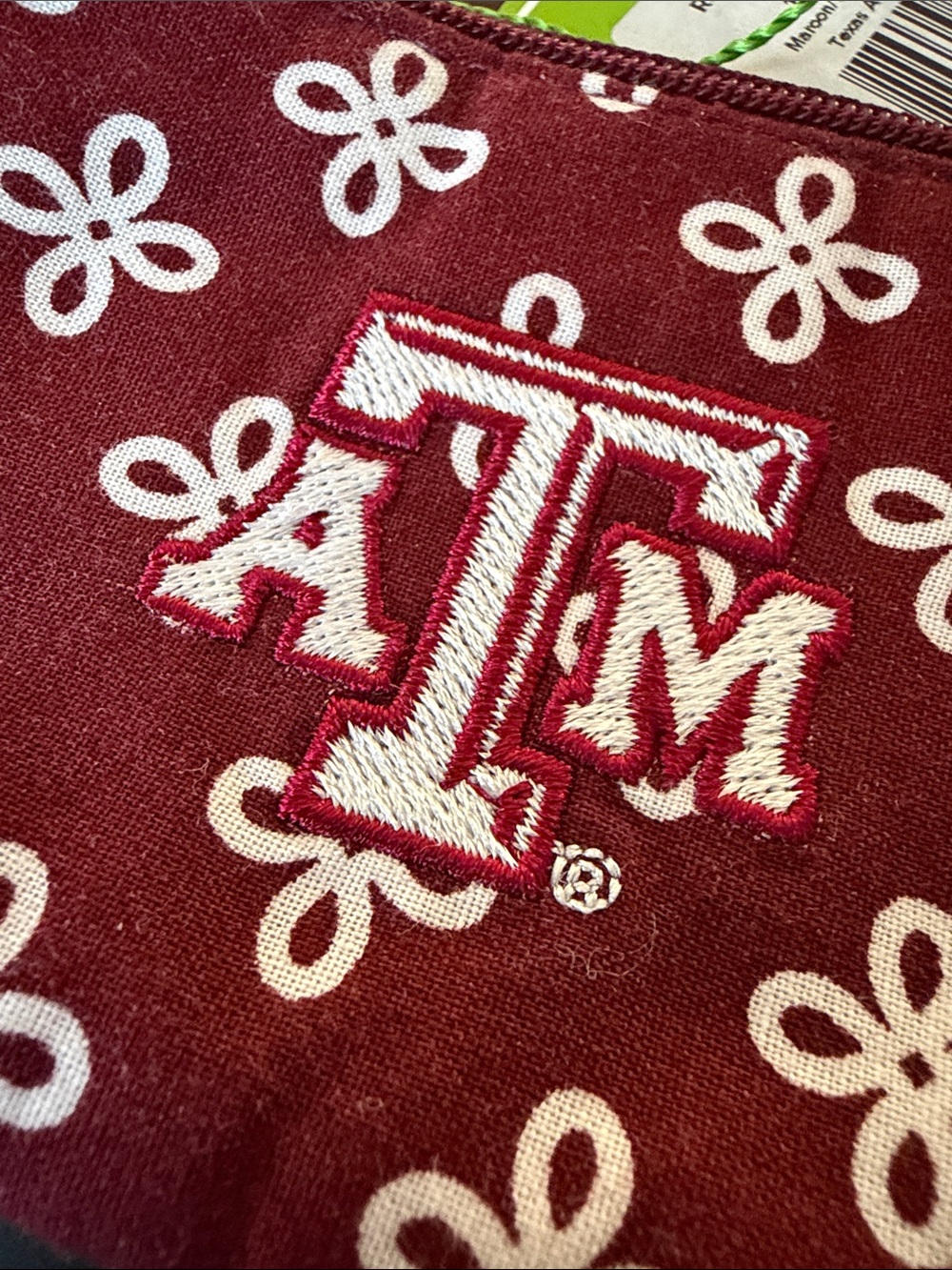 Vera Bradley Maroon Texas A&M Lanyard ID Pouch - Picture 6 of 7